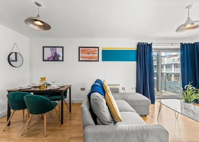 Enchanting Abode -sleeps 6 Bristol