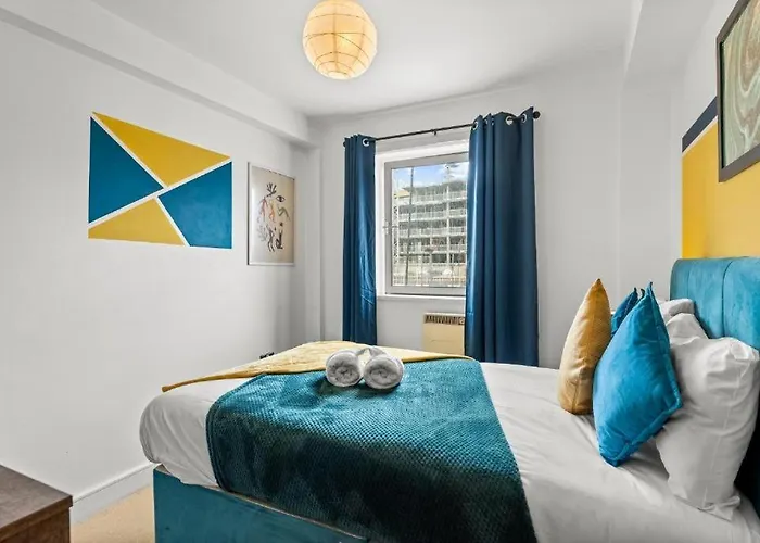 Enchanting Abode -sleeps 6 * Bristol